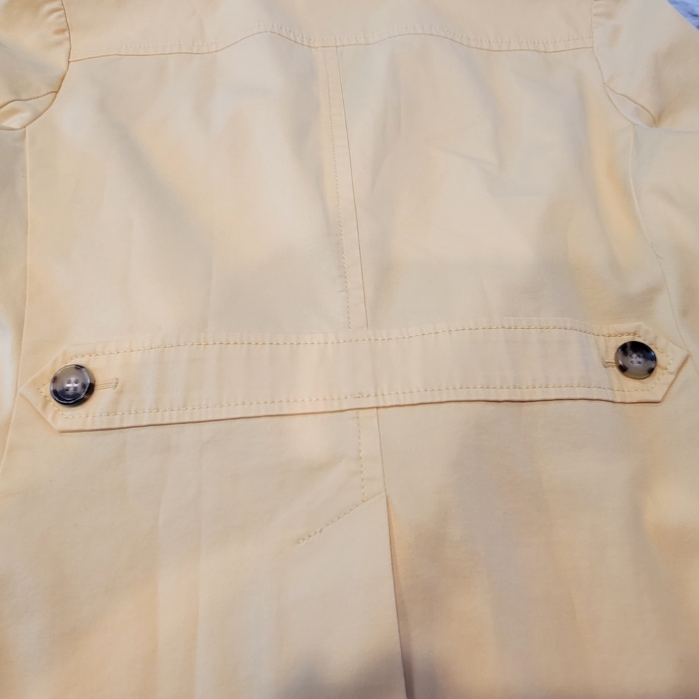 Talbots Women's Soft Yellow Blazer - Picture 6 of 6